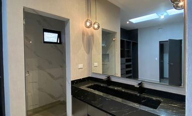 Casa en venta en Carretera Nacional