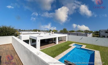 Quinta - Casa con Alberca y papala en Venta Portal de Zuazua en  Zona portal del Norte
