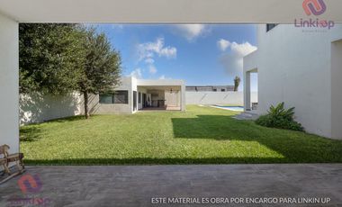 Quinta - Casa con Alberca y papala en Venta Portal de Zuazua en  Zona portal del Norte
