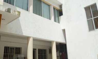SE RENTA EXCELENTE EDIFICIO EN EL BARRIO DE SAN ROMÁN, CAMPECHE.