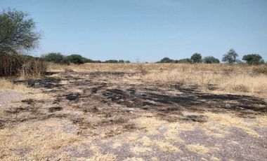 TERRENO EN LA D ( Pedro Escobedo)