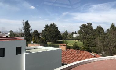 Casa en obra blanca en Club de Golf Los Encinos