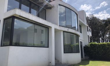 Casa en obra blanca en Club de Golf Los Encinos