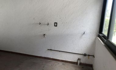 Casa en obra blanca en Club de Golf Los Encinos
