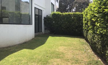 Casa en obra blanca en Club de Golf Los Encinos