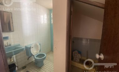Casa de 2 niveles en venta ubicada en Bellavista, Col. Centro, en Coatzacoalcos, Veracruz.