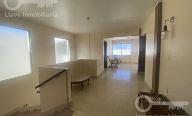 Casa de 2 niveles en venta ubicada en Bellavista, Col. Centro, en Coatzacoalcos, Veracruz.