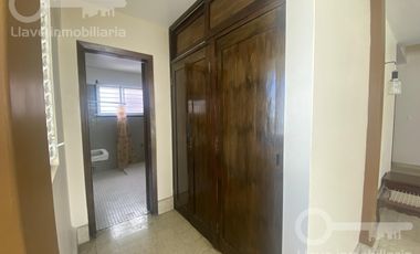 Casa de 2 niveles en venta ubicada en Bellavista, Col. Centro, en Coatzacoalcos, Veracruz.
