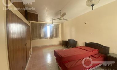 Casa de 2 niveles en venta ubicada en Bellavista, Col. Centro, en Coatzacoalcos, Veracruz.