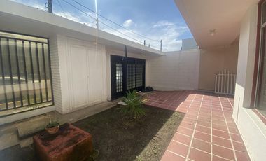 Casa de 2 niveles en venta ubicada en Bellavista, Col. Centro, en Coatzacoalcos, Veracruz.
