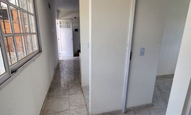 Departamento Tipo Casa en alquiler en Monte Chingolo
