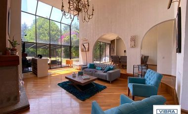 2,700 m2 de terreno, CASA a la venta en San  Bartolo Ameyalco.