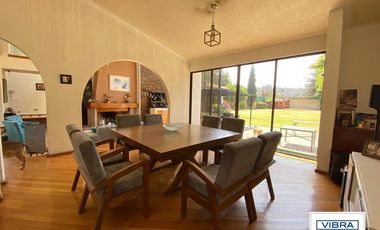 2,700 m2 de terreno, CASA a la venta en San  Bartolo Ameyalco.