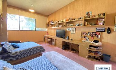 2,700 m2 de terreno, CASA a la venta en San  Bartolo Ameyalco.