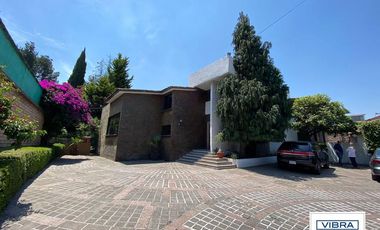 2,700 m2 de terreno, CASA a la venta en San  Bartolo Ameyalco.