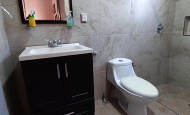 Renta de Casa Amueblada con 4 habitaciones en esquina de Calle Miguel Alemán, Col. Buenavista Norte, Minatitlán, Ver.