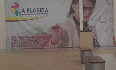 Renta de Local en Plaza Comercial de gran afluencia, Acayucan Ver.