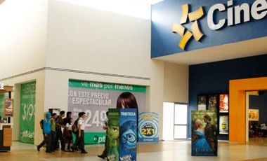 Renta de Local en Plaza Comercial de gran afluencia, Acayucan Ver.