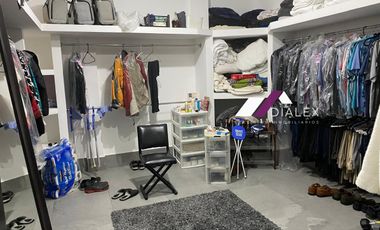 Casa VENTA -Col. Lomas del Valle SAN PEDRO GARZA GARCÍA- 2 Casas en terreno de 869 m2