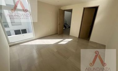 RESIDENCIA A 6 MINUTOS DE TOWN SQUARE METEPEC
