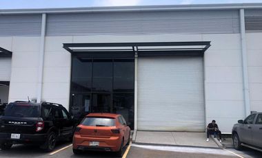 Bodega Industrial en Venta en Sotavento, frente a Altozano, Querétaro, Qro.