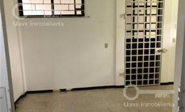 Casa con local en venta ubicada en Francisco Tellez, Col. Pto México, en Coatzacoalcos, Veracruz.