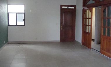 Casa con local en venta ubicada en Francisco Tellez, Col. Pto México, en Coatzacoalcos, Veracruz.