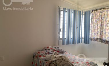 Casa en venta ubicada en calle Ignacio Ramírez, Col. Vistalmar, en Coatzacoalcos, Veracruz.