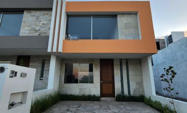 Casa  Venta Cañadas Tres Marías Lago, Cenadores, Canchas Multideportivas