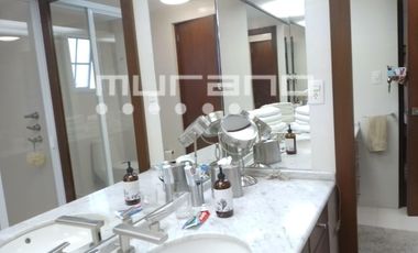 Casa en Venta en Manuel Ávila Camacho.