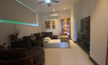 Casa - EN VENTA Rincón de las Montañas (Sierra Alta 8 Sector)