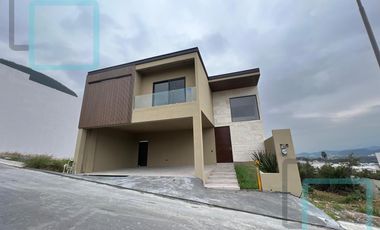 CASA EN VENTA CASTAÑOS DEL VERGEL ZONA CARRETERA NACIONAL SANTIAGO