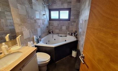Casa en Arriendo en Valenzuela Puelma /Padre Hurtado Sur