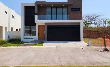 Casa en VENTA en PUNTA TIBURON