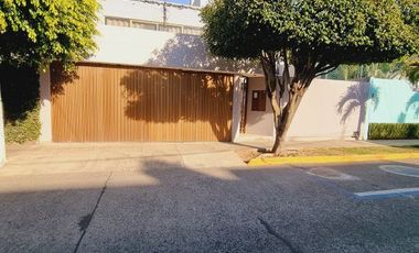Casa con uso de suelo