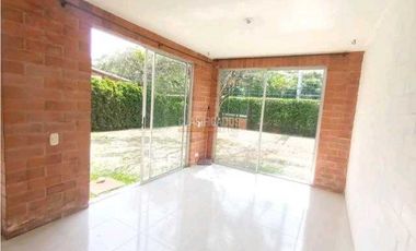 Venta casa en condominio en verde Alfaguara Jamundí valle.(Mbm)