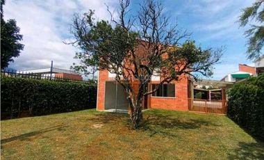 Venta casa en condominio en verde Alfaguara Jamundí valle.(Mbm)