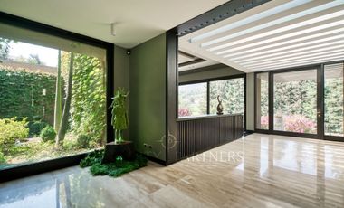 Gran Casa Mediterránea en Valle Escondido, Inmejorable Vista.