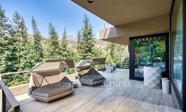 Gran Casa Mediterránea en Valle Escondido, Inmejorable Vista.
