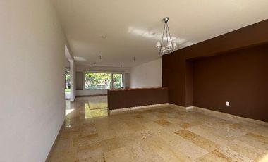 🏡 Vive el lujo y la comodidad en Fraccionamiento Jurica: Casa en Condominio Regency 🌟