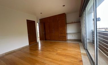 🏡 Vive el lujo y la comodidad en Fraccionamiento Jurica: Casa en Condominio Regency 🌟