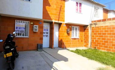 ARRIENDO de CASA RESIDENCIAL en MUNICIPIO  DE CANDELARIA