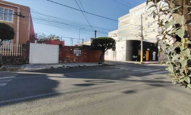 Renta Terreno en Esquina de 192 M2 bardeado, Zona del Carmen