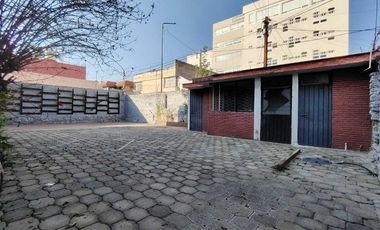 Renta Terreno en Esquina de 192 M2 bardeado, Zona del Carmen