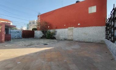 Renta Terreno en Esquina de 192 M2 bardeado, Zona del Carmen