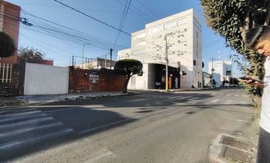 Renta Terreno en Esquina de 192 M2 bardeado, Zona del Carmen