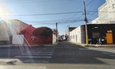 Renta Terreno en Esquina de 192 M2 bardeado, Zona del Carmen