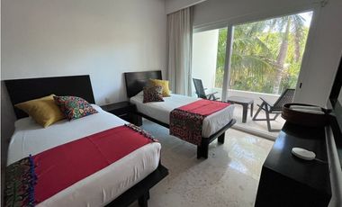 Beach front condo en renta akumal México