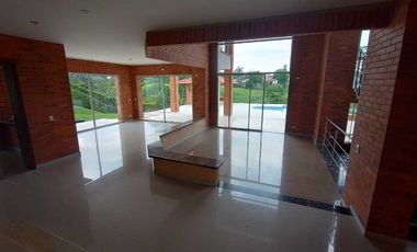 CASA EN VENTA EN CERRITOS/PEREIRA