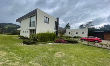Venta de Exclusiva Casa en Casa de Campo, La Calera